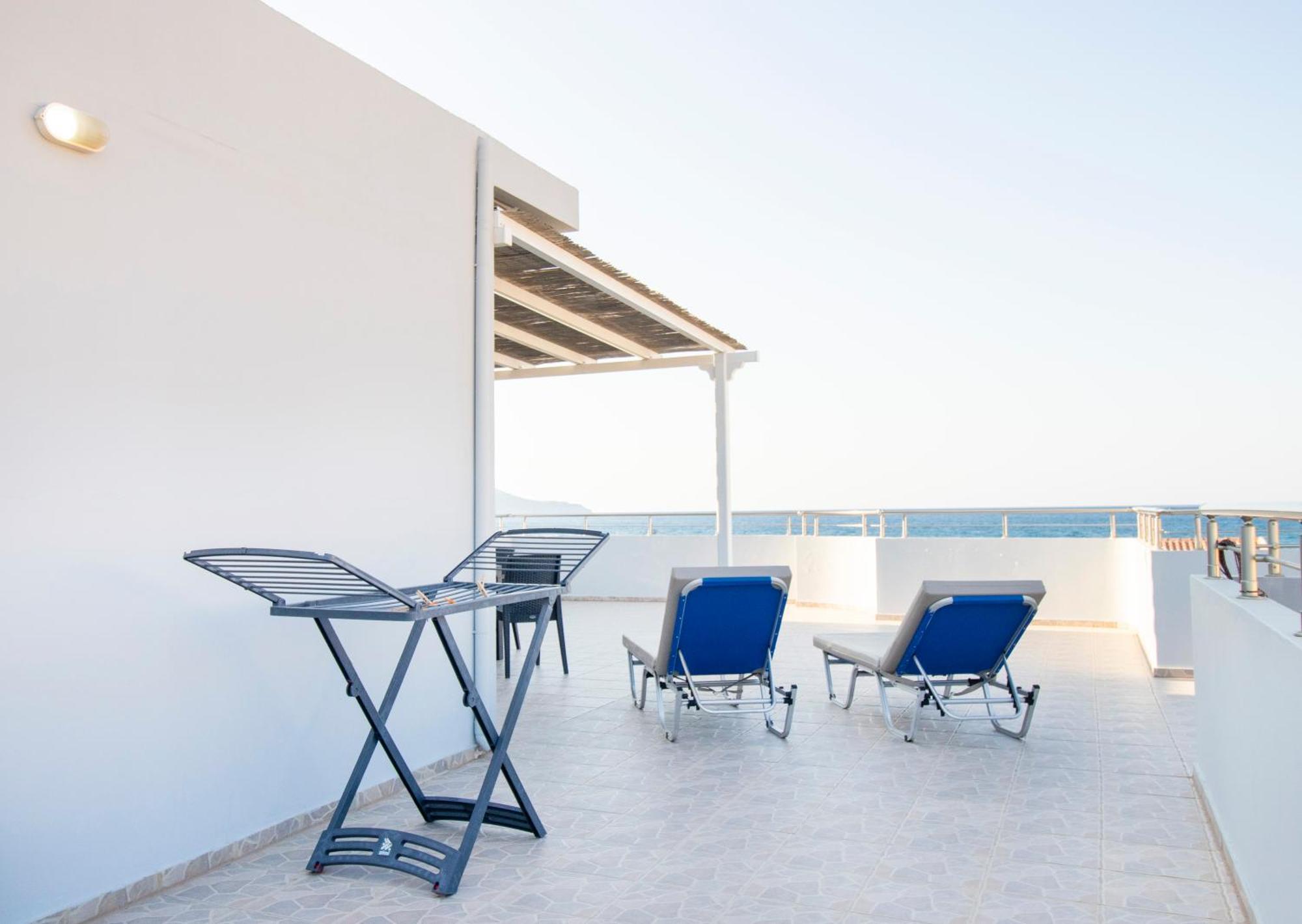 Comfy Beachside Flat With Seaview 2 Amoudara Lasithiou Buitenkant foto